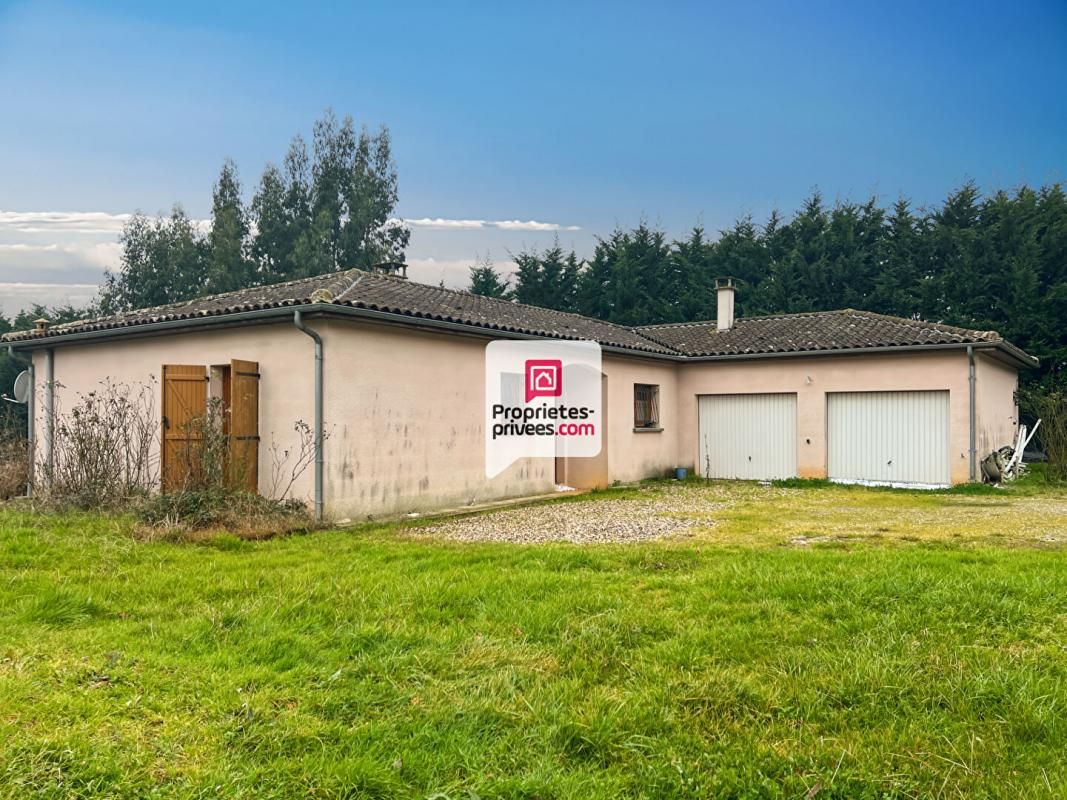 AUROS Maison de plain-pied 3 chambres - double garage et jardin 1
