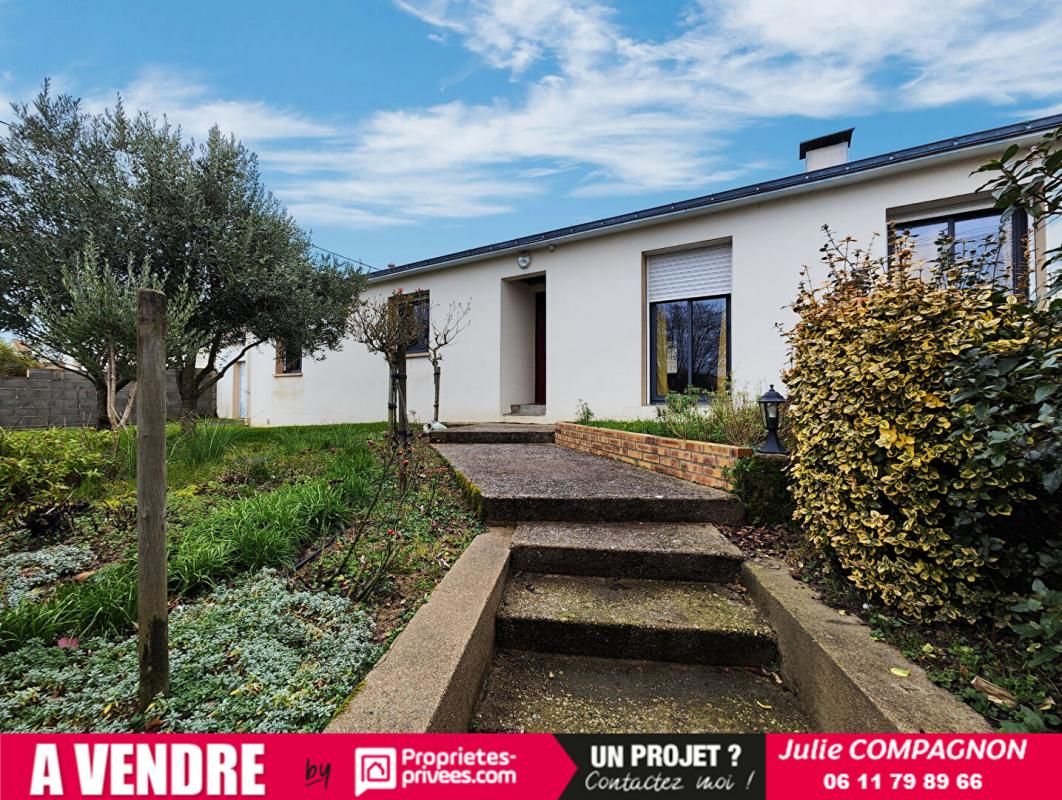 LA POMMERAYE Maison de PLAIN-PIED - 120 m² - 4 CHAMBRES - 3 GARAGES ET terrain de 920 m² env 2