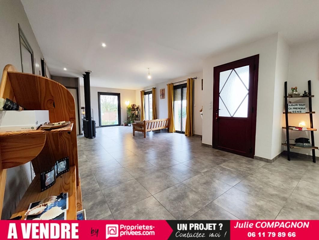 LA POMMERAYE Maison de PLAIN-PIED - 120 m² - 4 CHAMBRES - 3 GARAGES ET terrain de 920 m² env 4