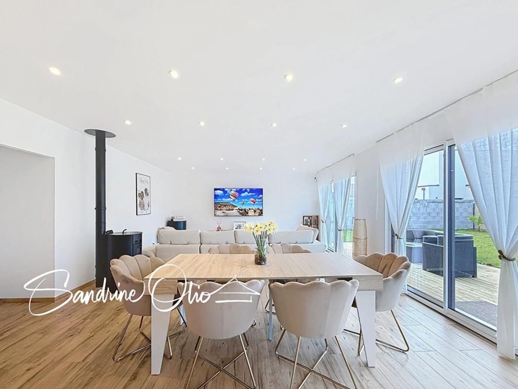 ESCOVILLE Maison Escoville 5 pièce(s) 134 m2 plain pied 4 chambres 2