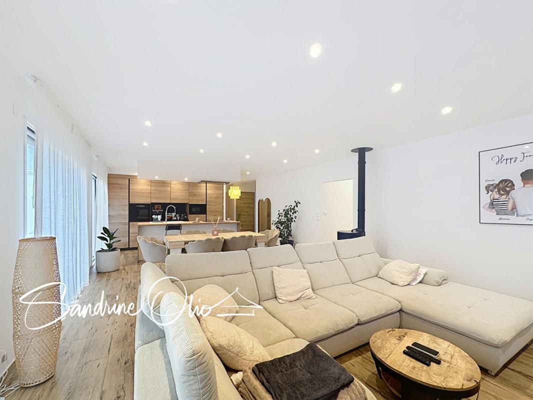 ESCOVILLE Maison Escoville 5 pièce(s) 134 m2 plain pied 4 chambres 3