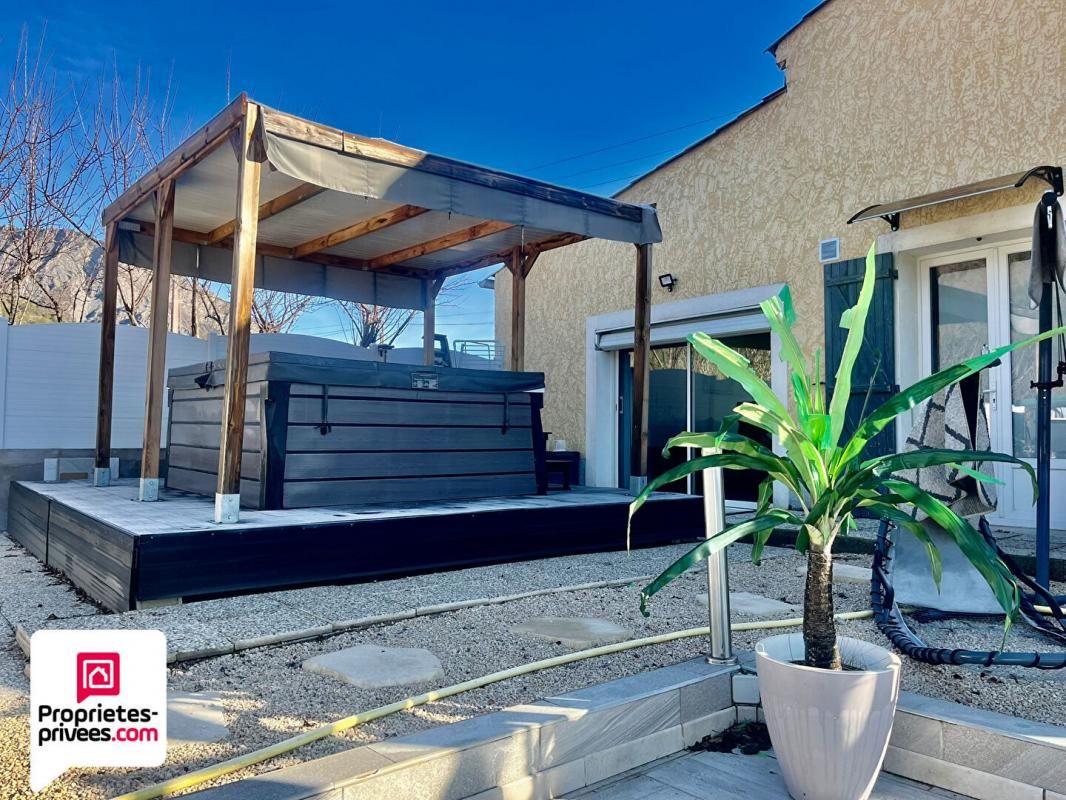 LA MOTTE-DU-CAIRE Maison La Motte Du Caire 5 pièce(s) 175 m² 4