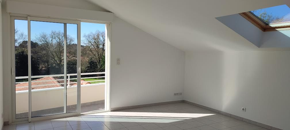 Appartement Pornic 3 pièce(s) 41.76 m2 loi carrez et 50m² au sol proche commerces