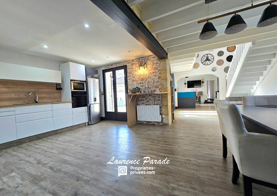 ABZAC Maison avec dépendance et jardin 2