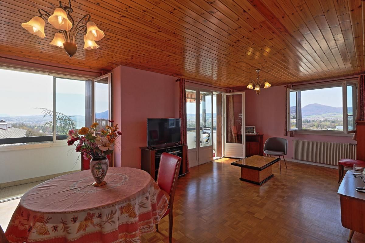 ANNECY Appartement 2 chambres, 85 m², 8ème et dernier étage avec garage et caves 2