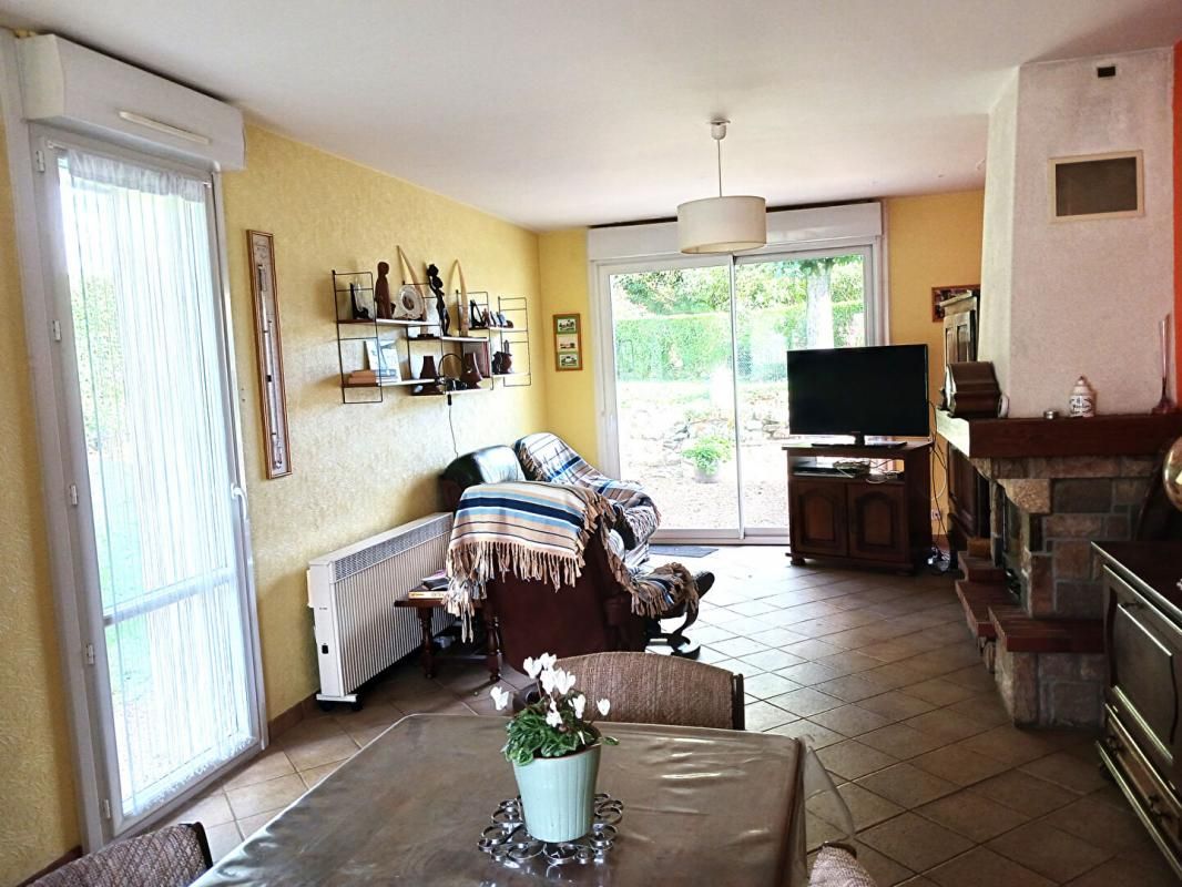 CONDE-SUR-SARTHE Maison Alencon 6 pièce(s) 98 m2 2