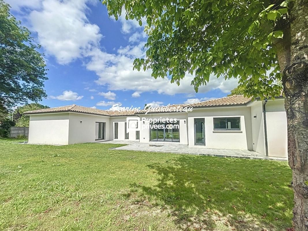 GALGON Maison ultra contemporaine GALGON 182 m2 + jardin 3