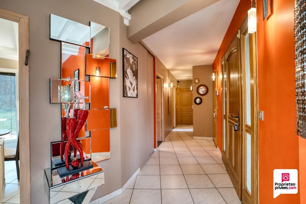 FONTAINES-SAINT-MARTIN Magnifique maison familiale de caractère 158 m2 + sous sol - Terrain 2445 m2 3