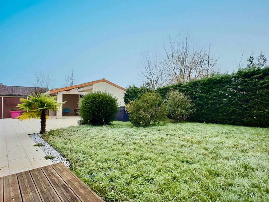 Vente maison 155m2 SAINT-LOUIS-DE-MONTFERRAND (33440)