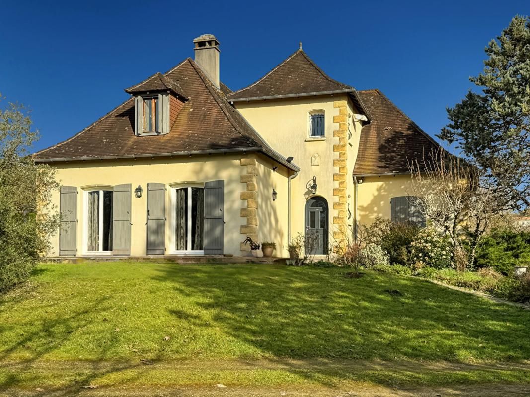 Maison type périgourdine 230 m2