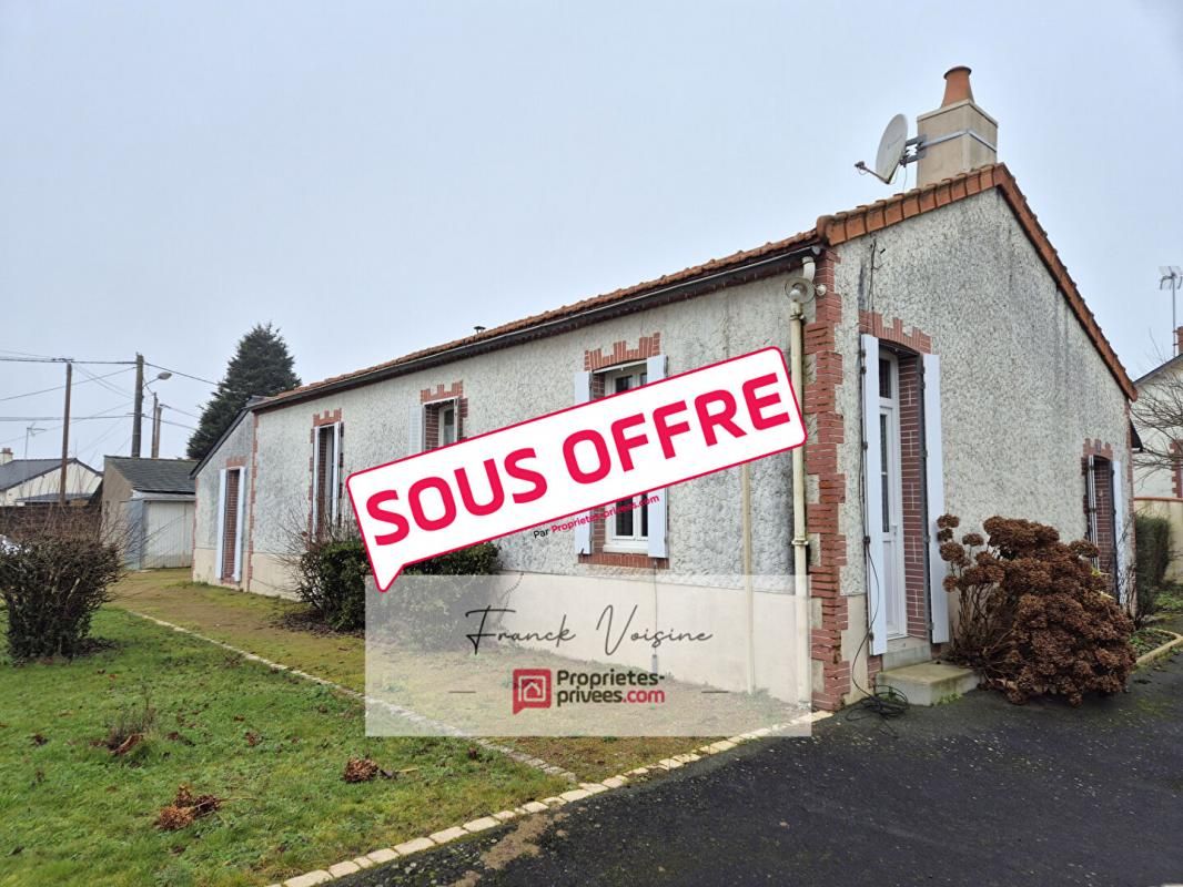 Maison de 77 m2 A VENDRE  aux Herbiers avec 2 chambres et 1 bureau sur une parcelle de 916 m2