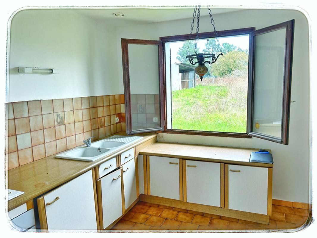 LAMOTHE-MONTRAVEL LAMOTHE-MONTRAVEL Maison 4 pièce(s) 4