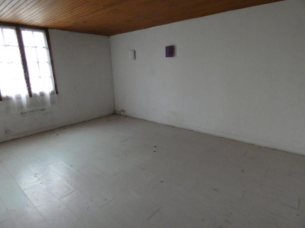 ESCORPAIN Maison Escorpain 4 pièces 90 m2 2
