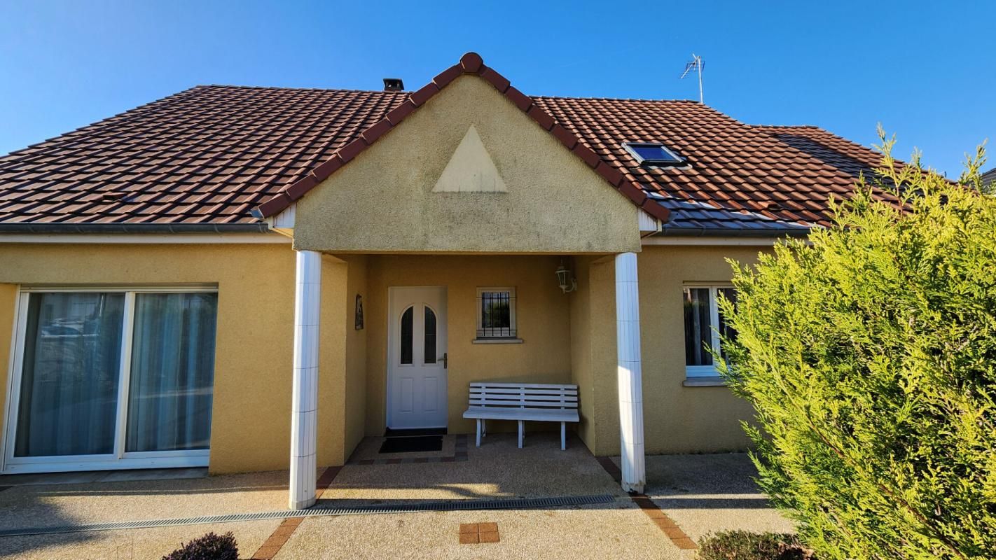 CHEVIGNY-SAINT-SAUVEUR CHEVIGNY ST SAUVEUR - Maison 163 m² 2