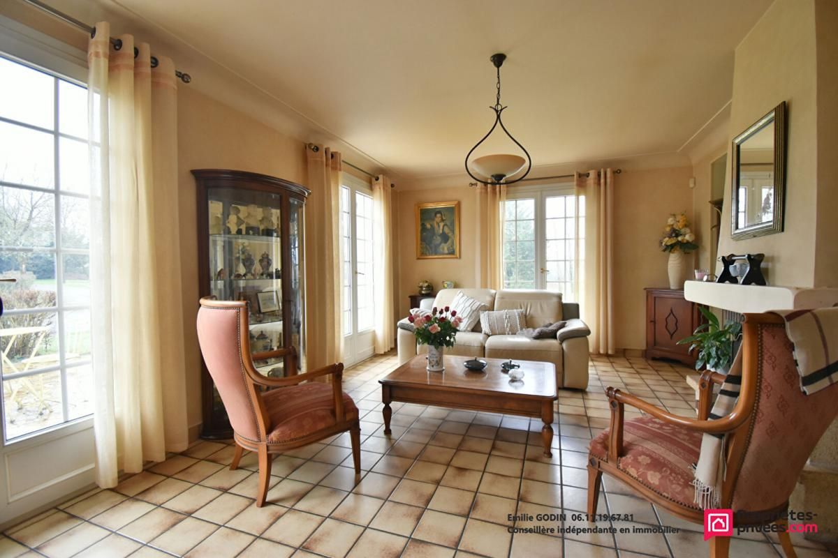 YZERNAY Maison 6 pièce(s) 125 m2 2