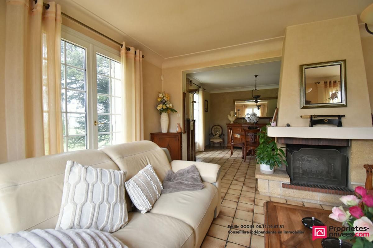 YZERNAY Maison 6 pièce(s) 125 m2 3