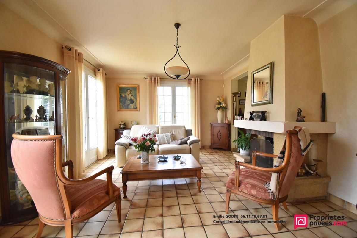 YZERNAY Maison 6 pièce(s) 125 m2 4