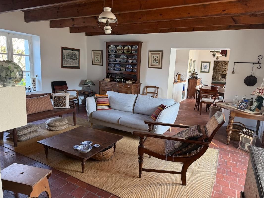 L'EPINE Charmante maison ancienne - centre ville L'EPINE - 142 m2 2