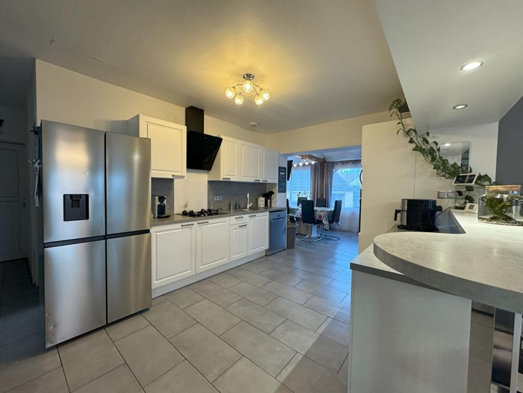 37140 BOURGUEIL/ SAINT NICOLAS Maison 5 pièces 132 m2