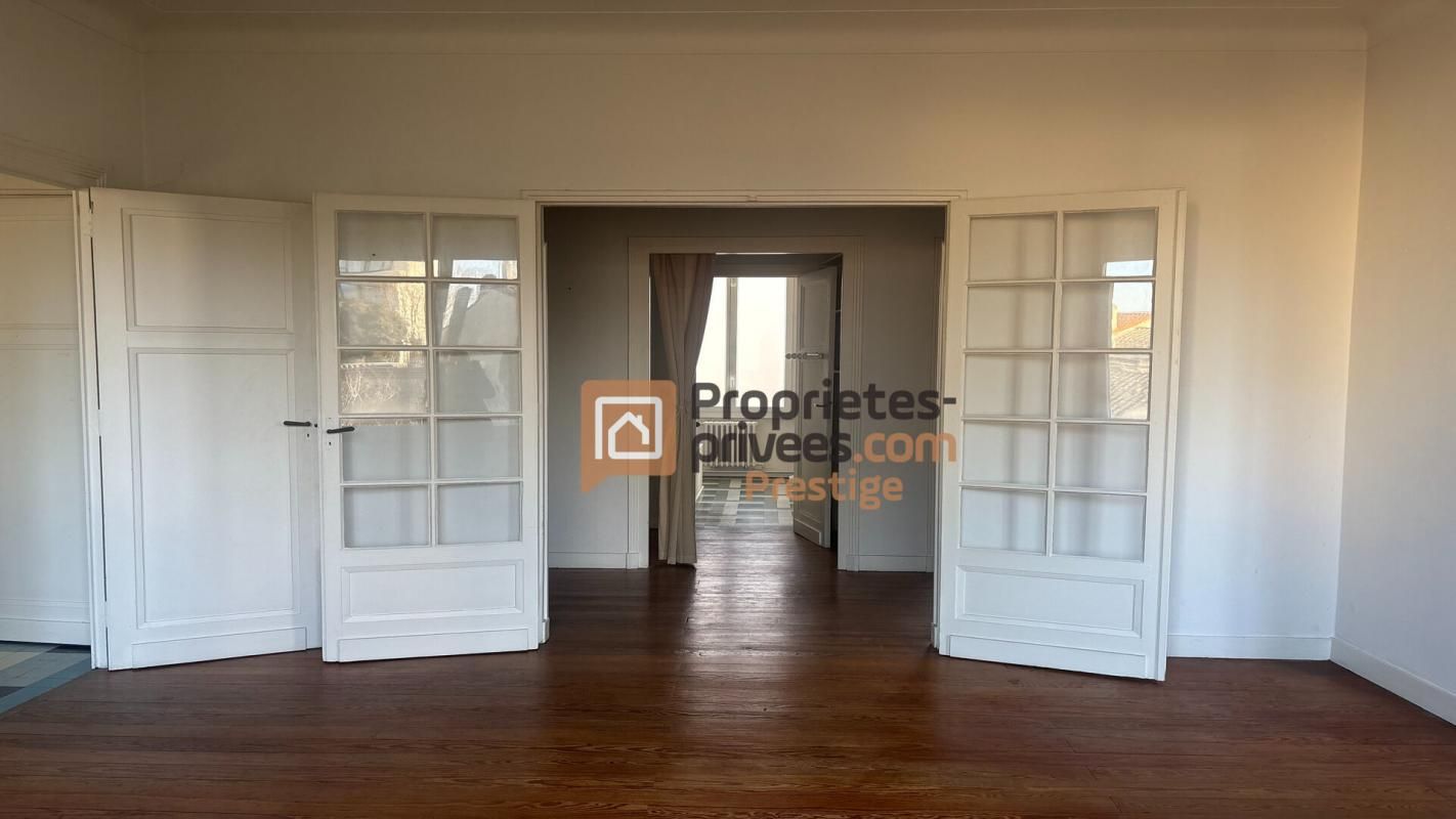BORDEAUX Appartement Bordeaux barrière de Pessac 4 pièce(s) 102 m2 et Garage 4