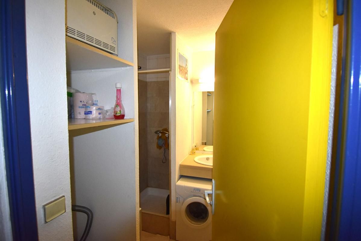 NIMES Appartement T2 avec parking idéal investisseur 3