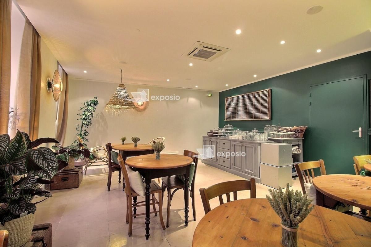 AVIGNON 84000 AVIGNON - EMPLACEMENT N°1 - DROIT AU BAIL - 80 m² - 49 000 Euros - 4