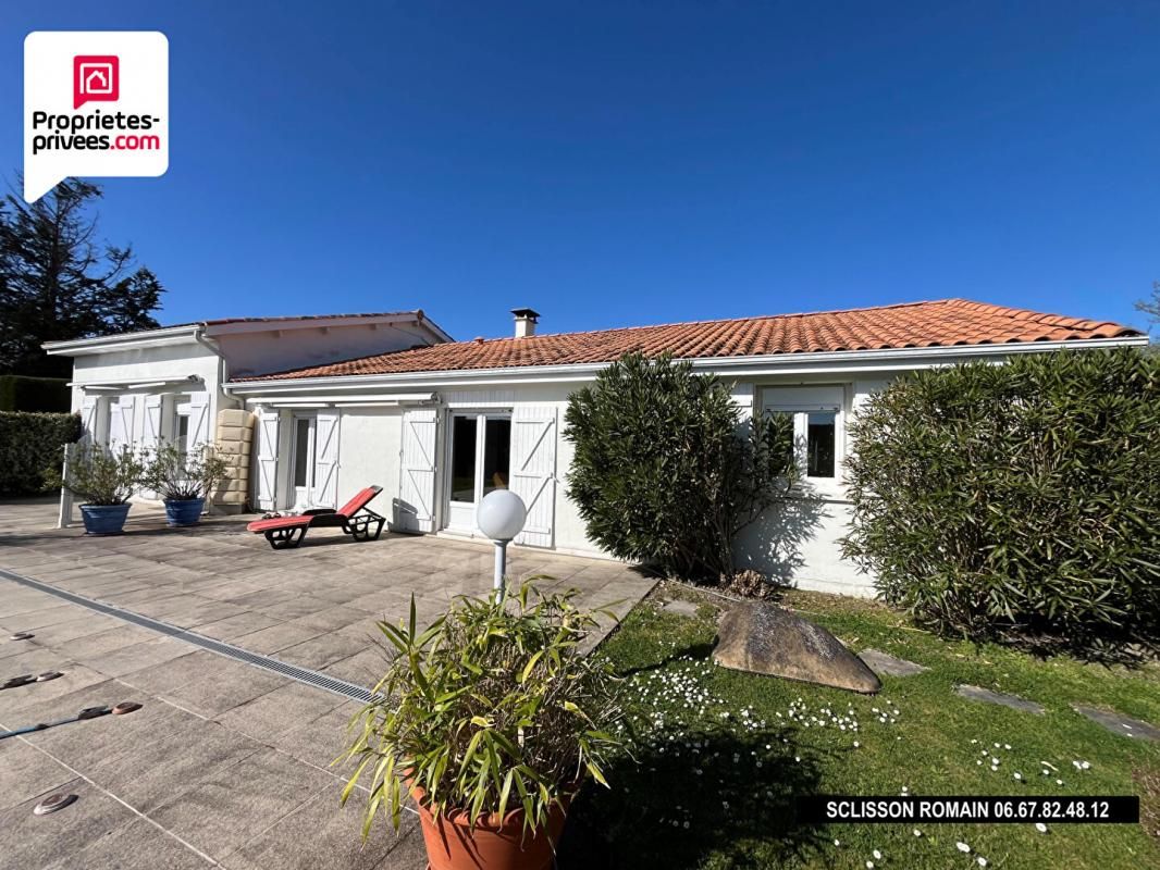 Villa Soulac Sur Mer 8 pièce(s) -165 m2 - 4 chambres - studio indépendant - jardin- piscine - PRIX 452 357HAI