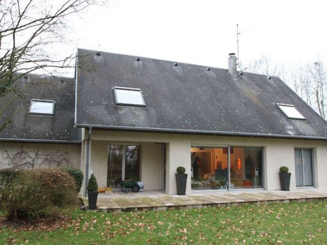 ANGERS Maison Saint Sylvain D Anjou 10 pièce(s) 187 m2 1