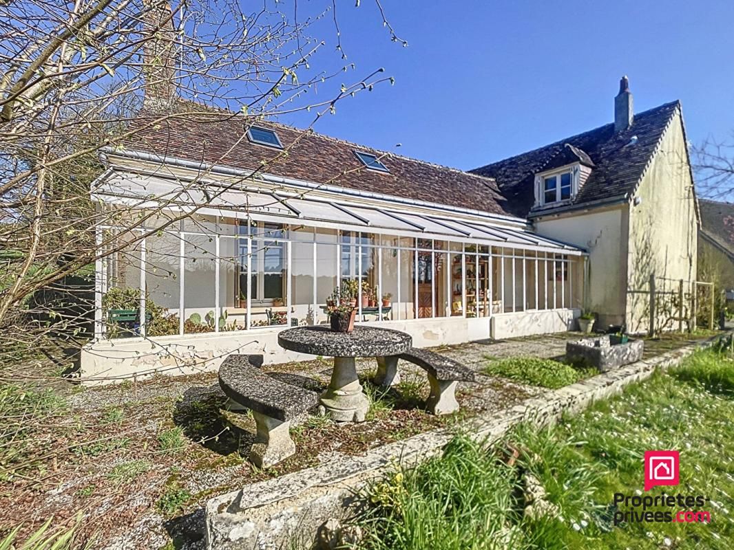 Maison de charme à rénover à Belforêt-en-Perche
