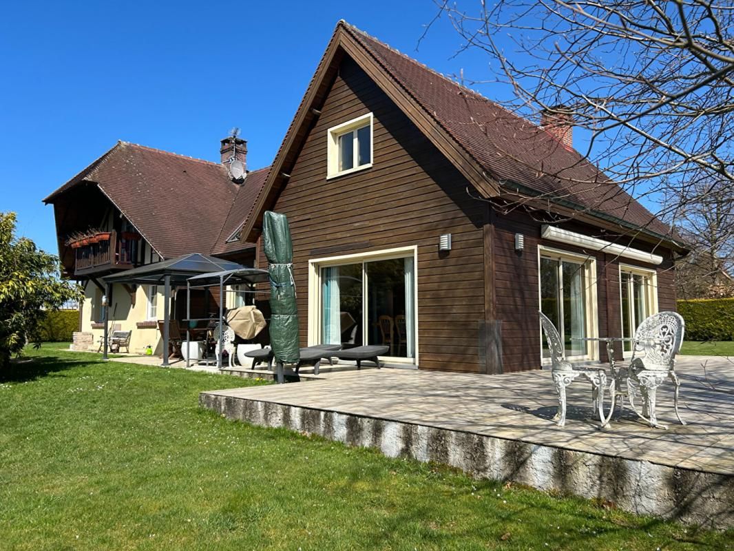 14100 - Maison 236 m² belles prestations - 4 chambres 471 600 Euros