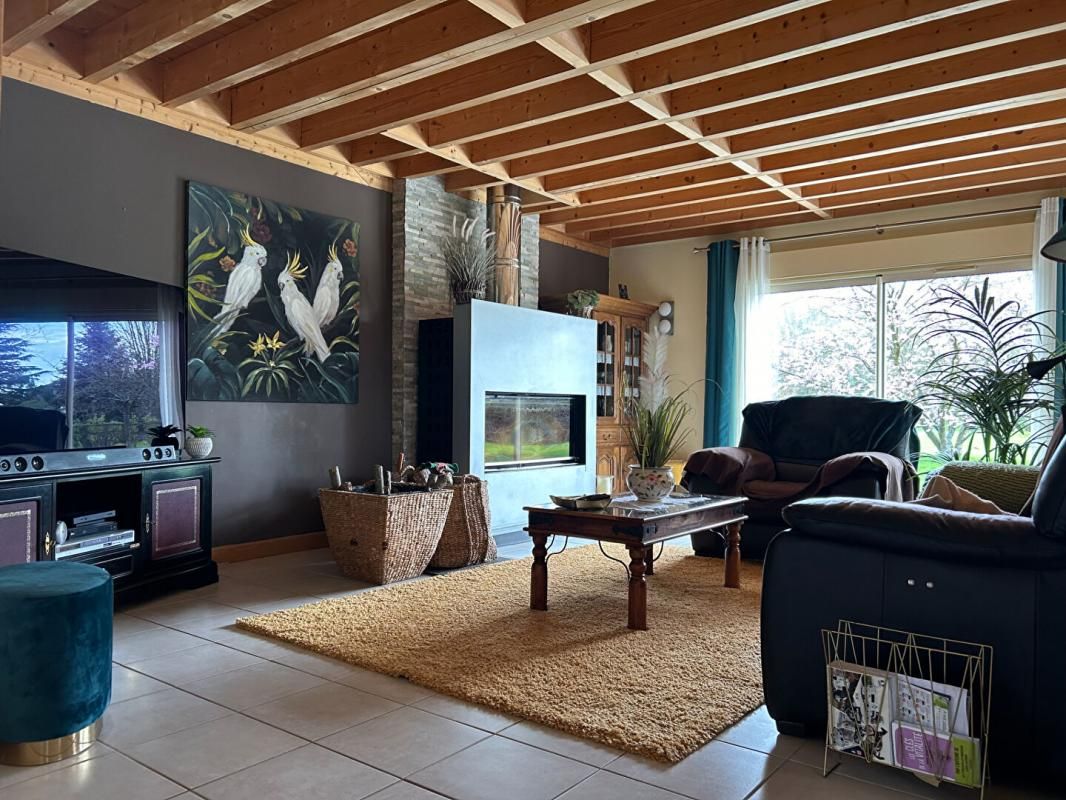 LISIEUX 14100 - Maison 236 m²  belles prestations - 4 chambres  471 600 Euros 3