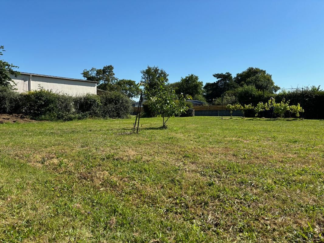 SURZUR Terrain 400m² Surzur 1