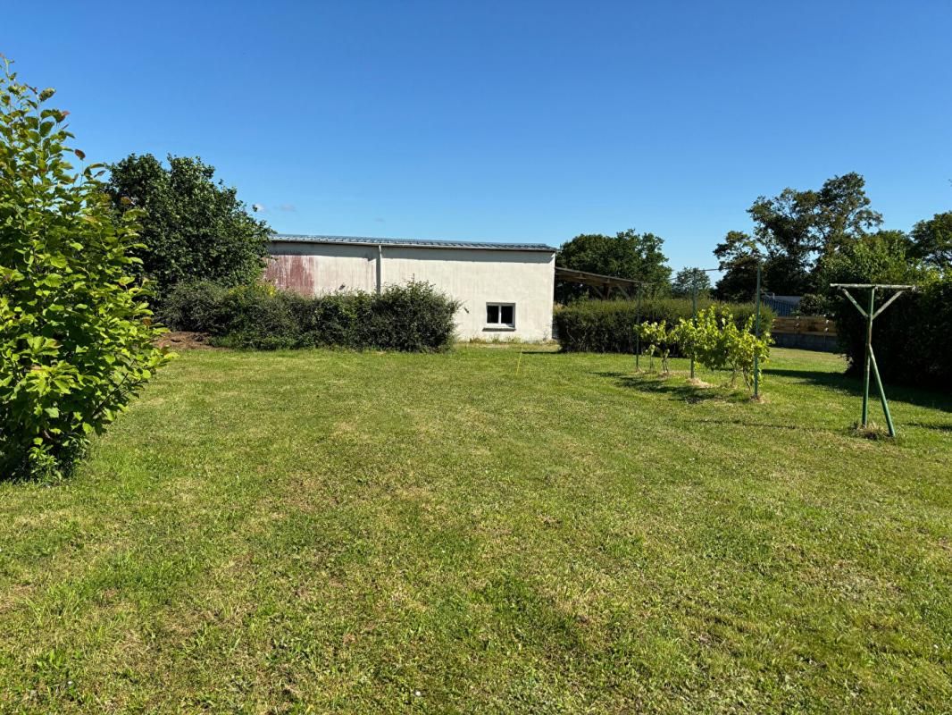 800 m de Terrain avec Garage de 100m²
