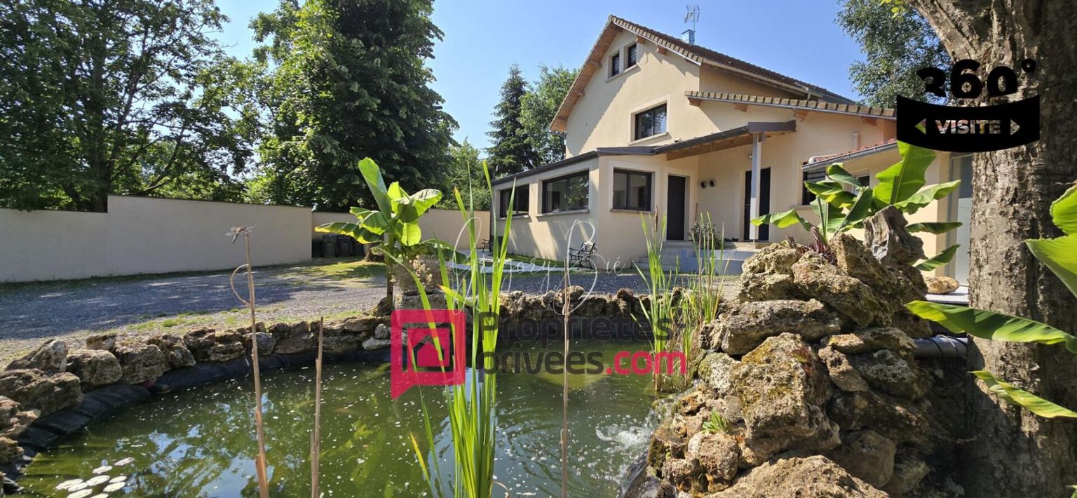 Maison La Trétoire 9 pièce(s) 270 m2