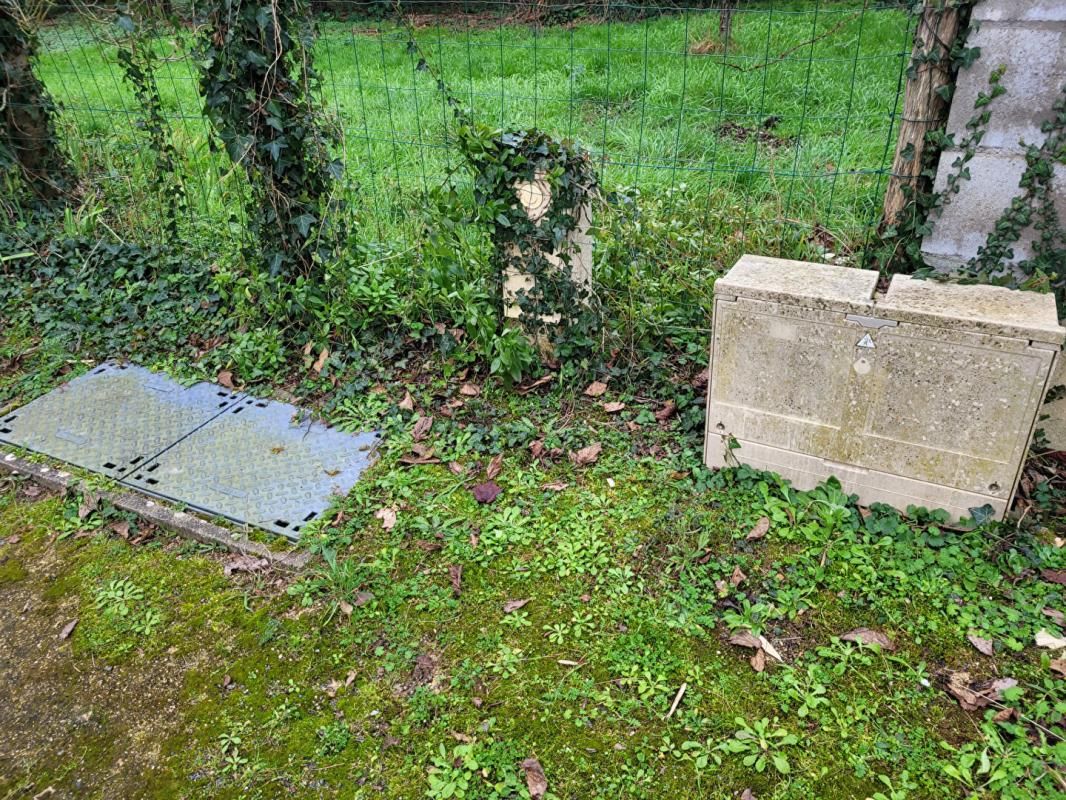 SAINT-REMY Terrain Saint Remy 1015 m2 2