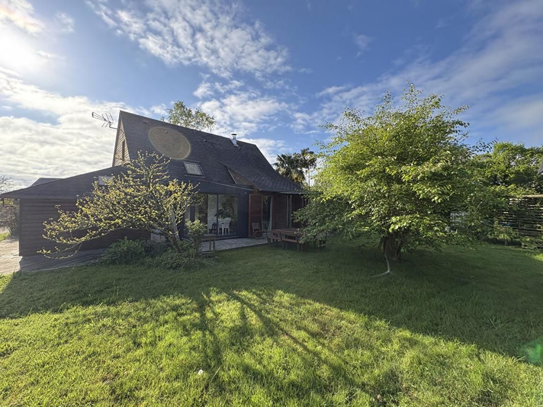QUIMPERLE A vendre QUIMPERLE (29300) Maison 6 pièces 3 chambres 1 bureau 110 m2 2