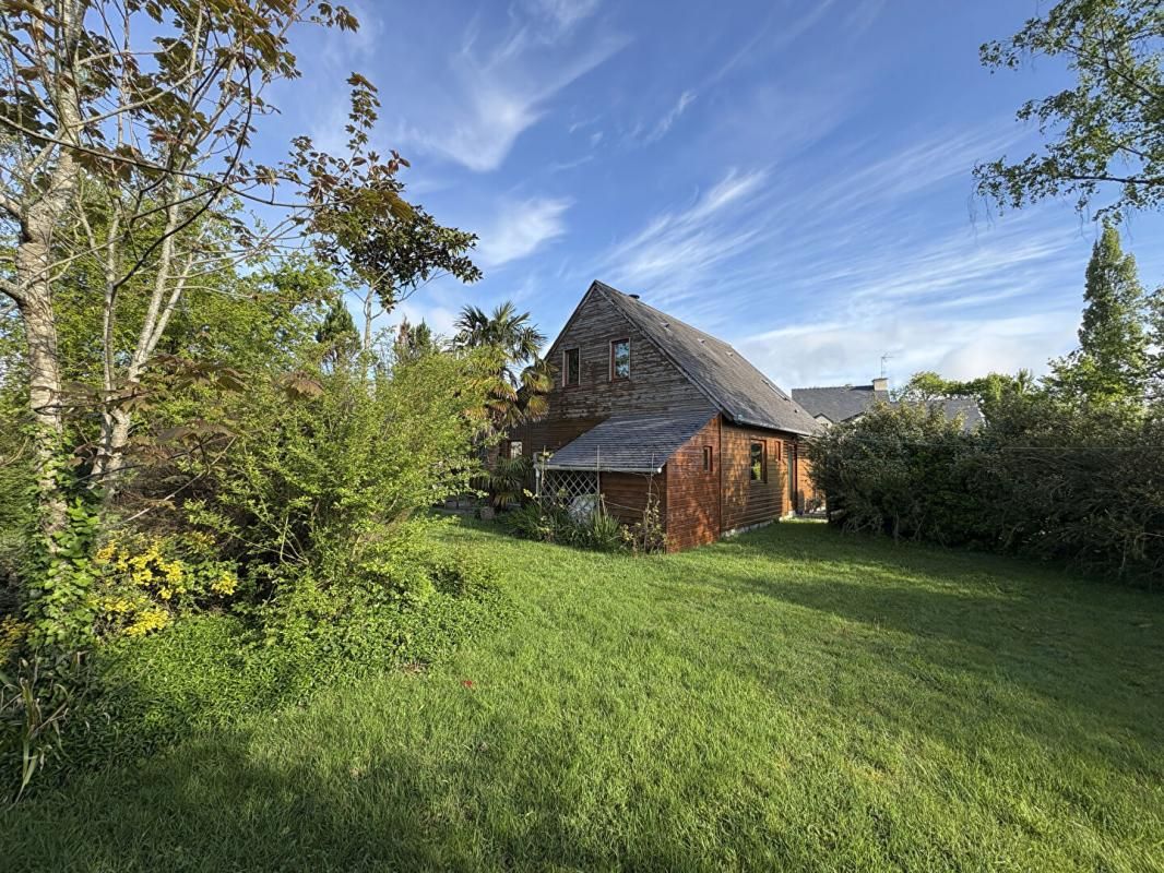 QUIMPERLE A vendre QUIMPERLE (29300) Maison 6 pièces 3 chambres 1 bureau 110 m2 4