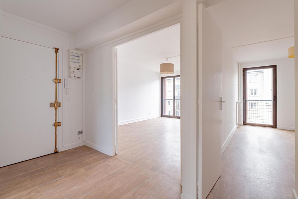 MONTROUGE Appartement Montrouge 3 pièces 57,77 m2 3