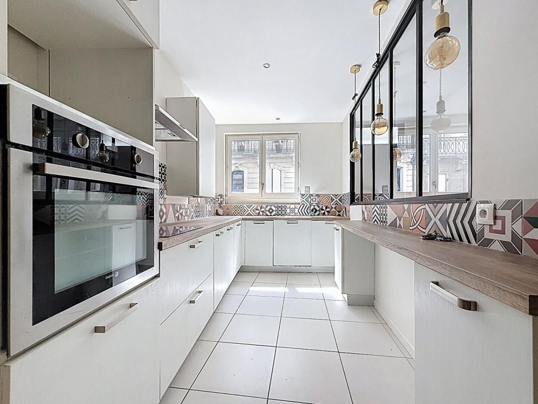 LIBOURNE Maison Libourne-Bastide 5 pièce(s) 134 m2 2