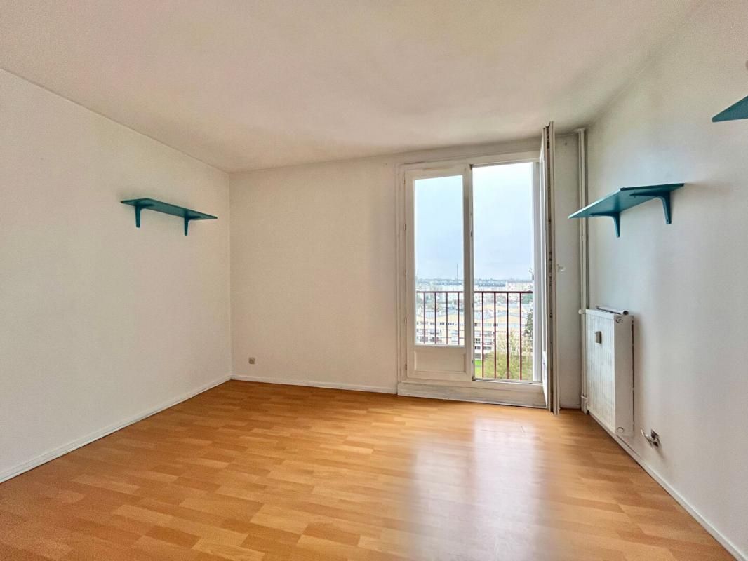 COMPIEGNE Appartement à Compiègne : 3 pièce(s) 66 m2 2
