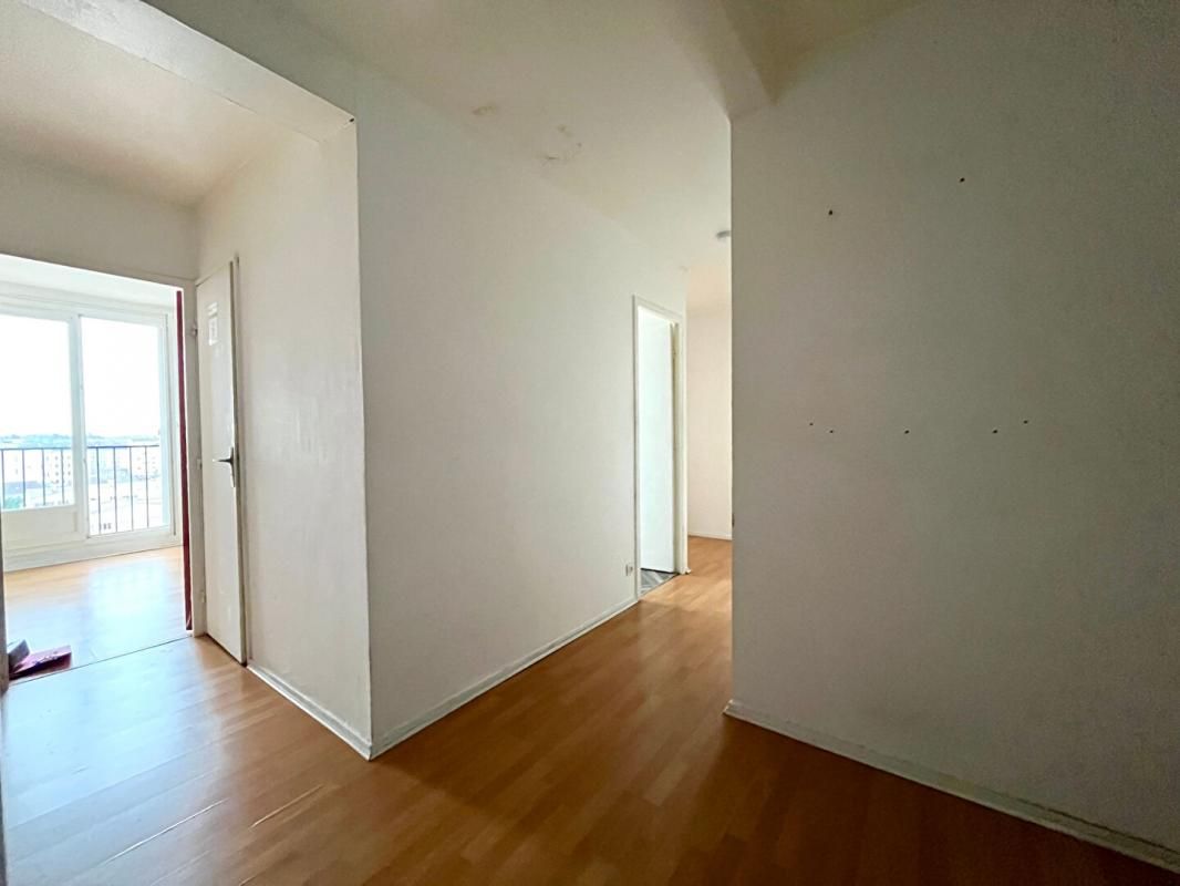 COMPIEGNE Appartement à Compiègne : 3 pièce(s) 66 m2 3