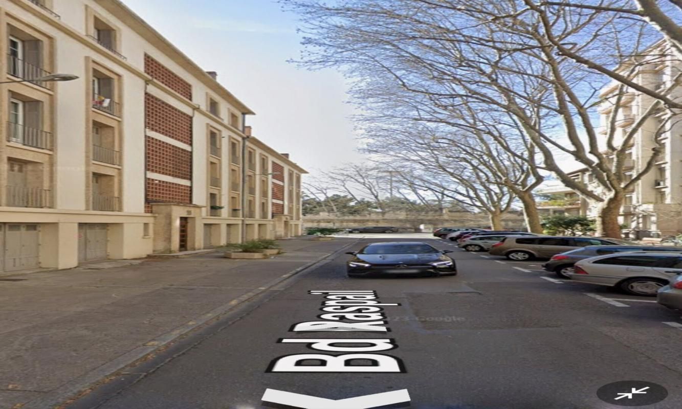Parking / box 16 m2