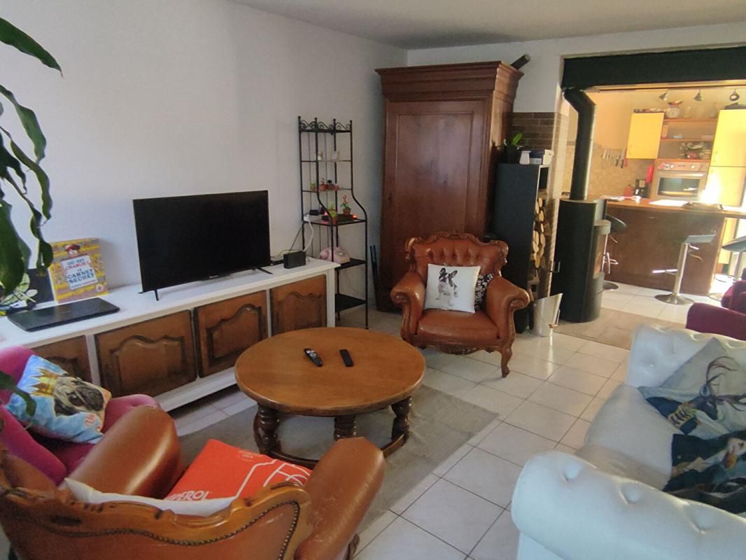POUZAUGES Maison  6 pièces, 97 m² + dépendances 2