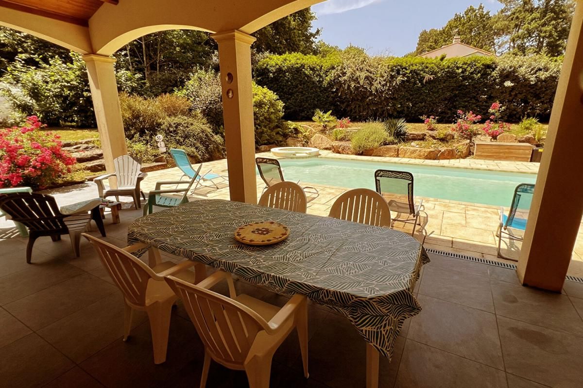 SAINTE-PAZANNE MAISON SAINTE PAZANNE 6 Chambres 190 M² BUDGET 566 500 HAI 2