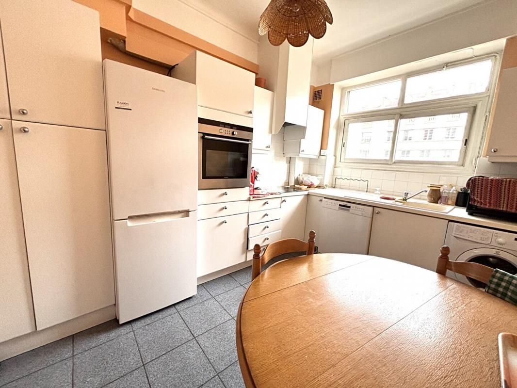 LYON-7E-ARRONDISSEMENT Appartement Lyon 3 -4 pièce(s) 105 m2 Jean Mace Lyon 7 3