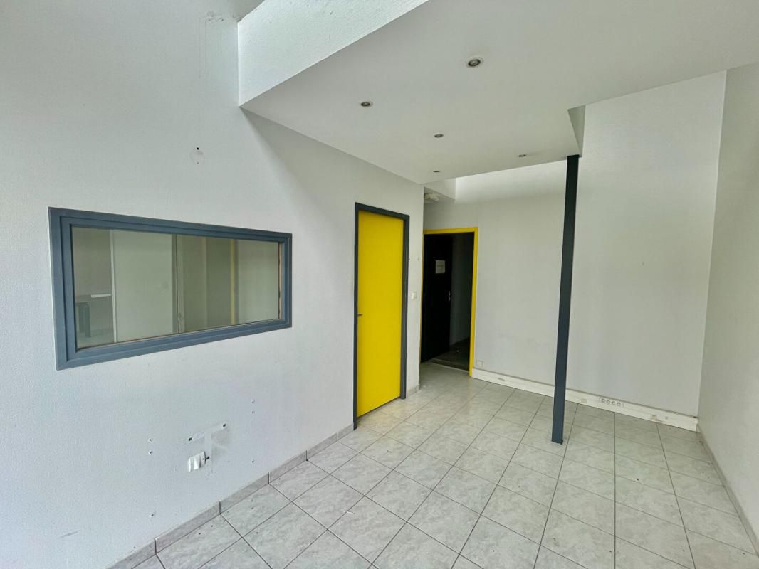 ANCENIS A LOUER - BUREAUX - 100 m² 3