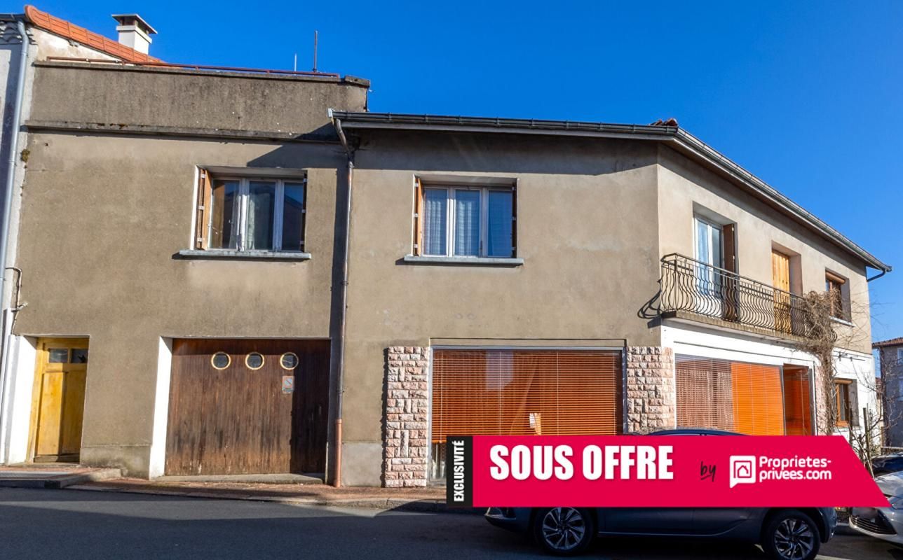 Maison de village offrant de très beaux volumes et un emplacement idéal