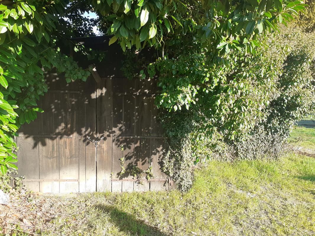 MOULIHERNE Parking / box Mouliherne 28 m2 1