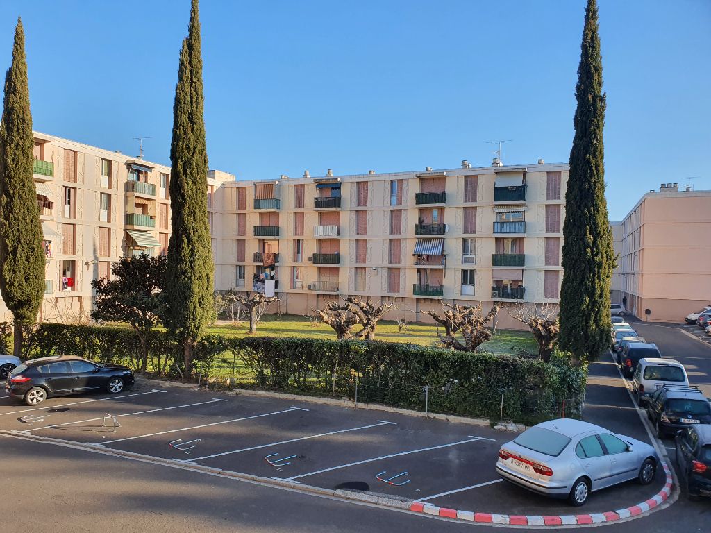 CAVAILLON Appartement 3 pièce(s) 56 m2 2
