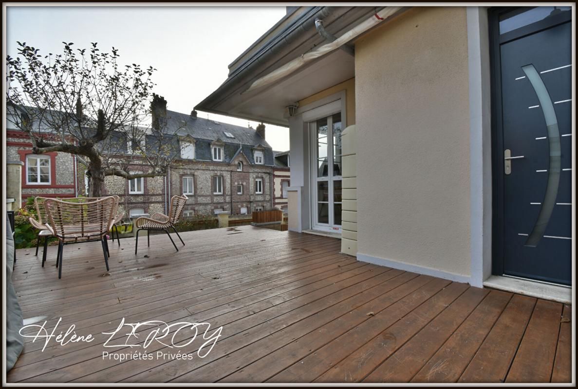 Maison de caractère rénovée - 7 pièces- proche hyper centre avec jardin et garage